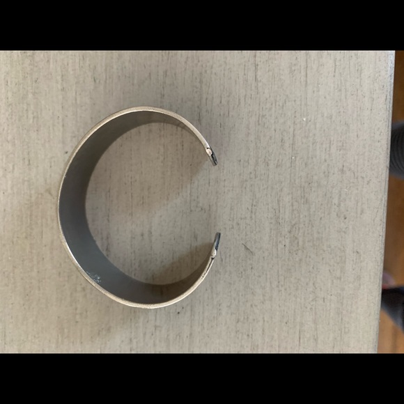 Stackable southwest silver bangle bracelets - Picture 8 of 10